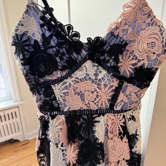 Romeo & Juliet Floral Lace Cocktail Dress for Wedding Event or Summer Party - Picture 7 of 8